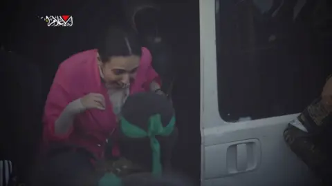 Retrouvailles une jeune authing Authing chez les marques Pinta de la destrage de ham